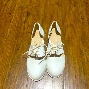Leather white flats (Size:38EU)